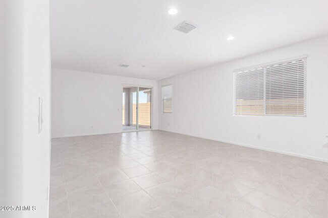 Foto del edificio - 4522 S 127th Ave