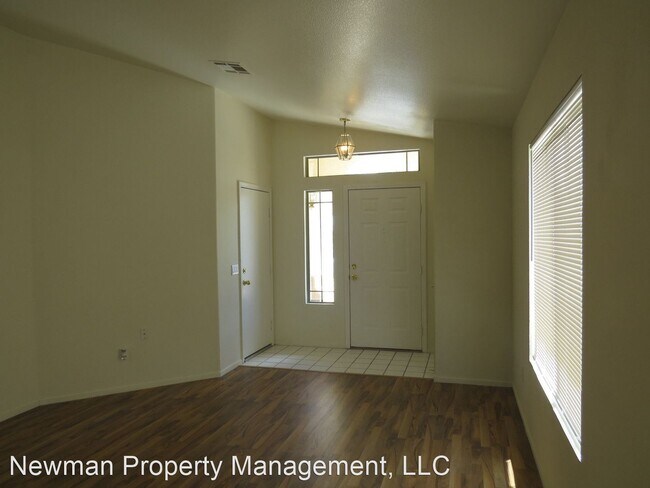 Foto del edificio - 3 br, 2 bath House - 9326 Snow Flower Ave.