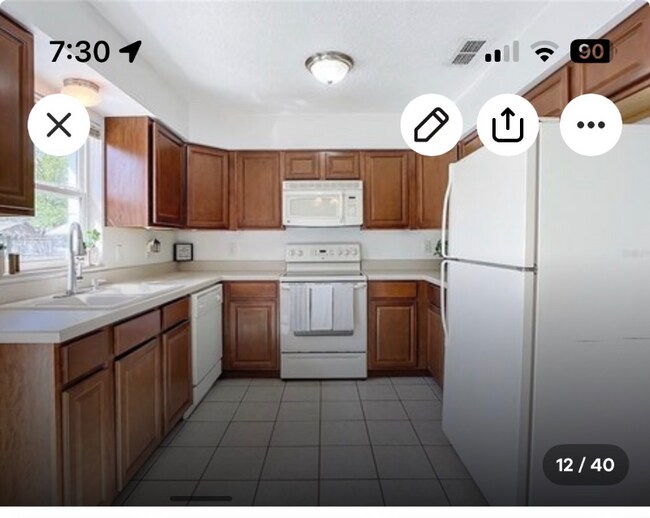 Foto del edificio - 1585 Dead River Rd