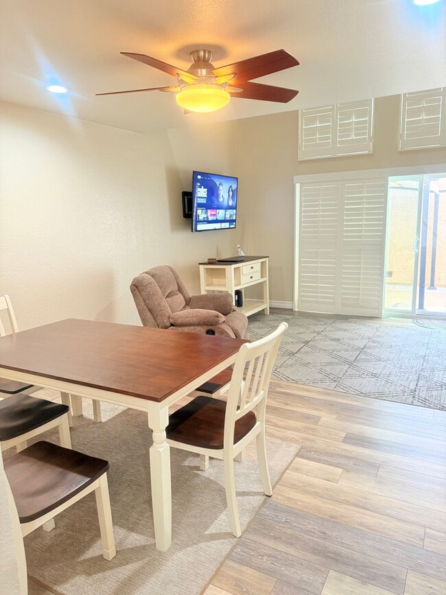 Foto del edificio - One Bed Furnished/Unfurnished Condo for Re...