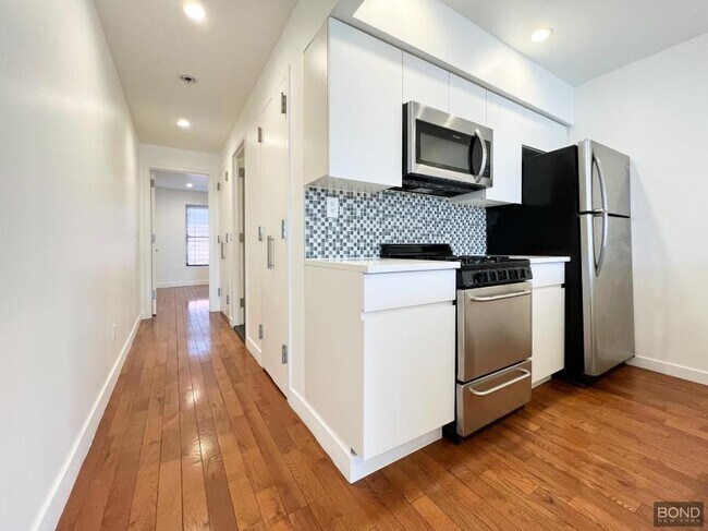 Foto del edificio - 1 bedroom in Queens NY 11101