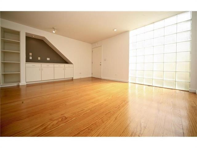 Foto del edificio - 4343 Travis St