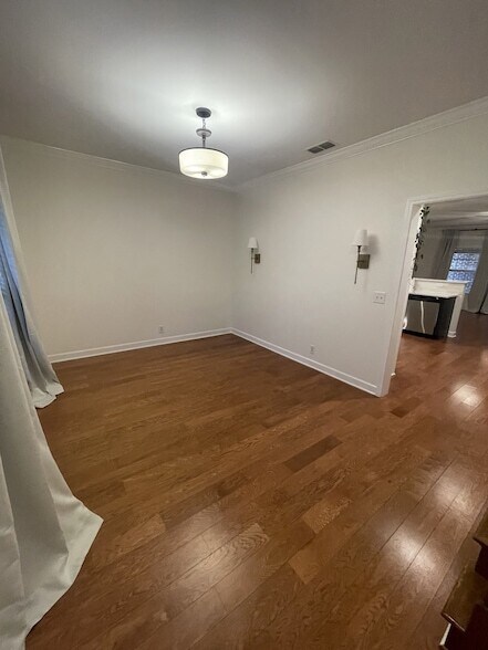 Foto del edificio - 2133 Cason Ln