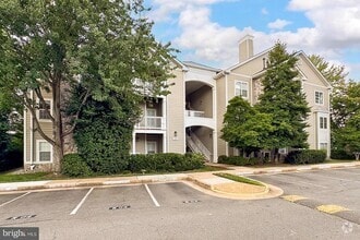 Building Photo - 1704 Lake Shore Crest Dr