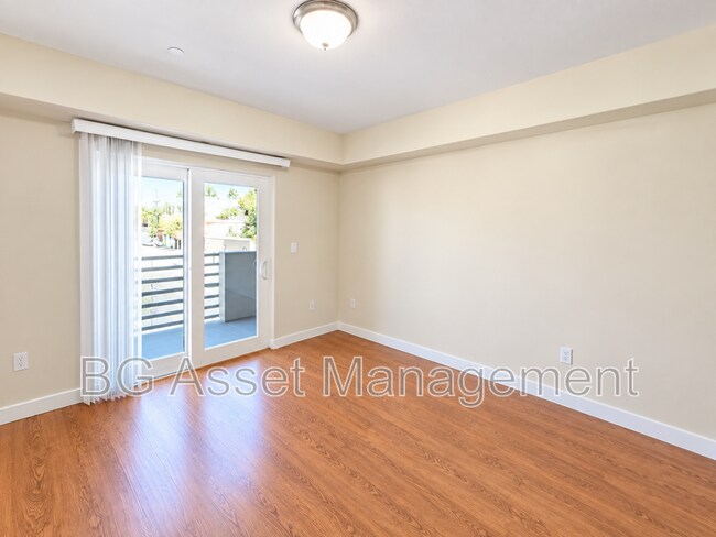 Building Photo - 1459 MacArthur Blvd