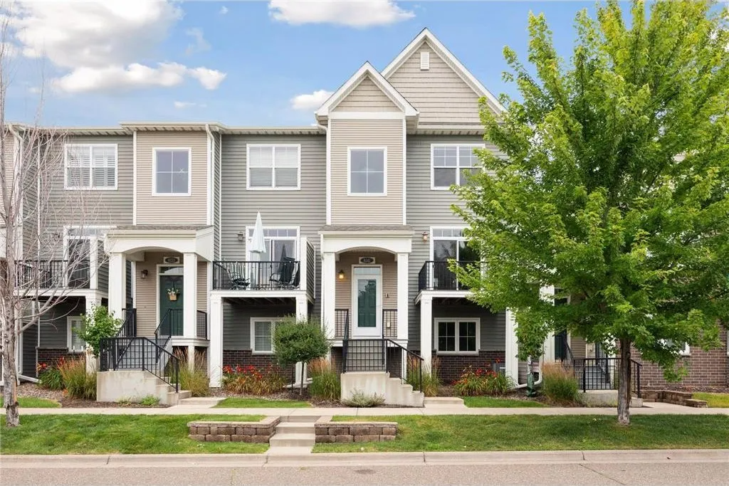 Foto principal - 8141 Kirkwood Ln N