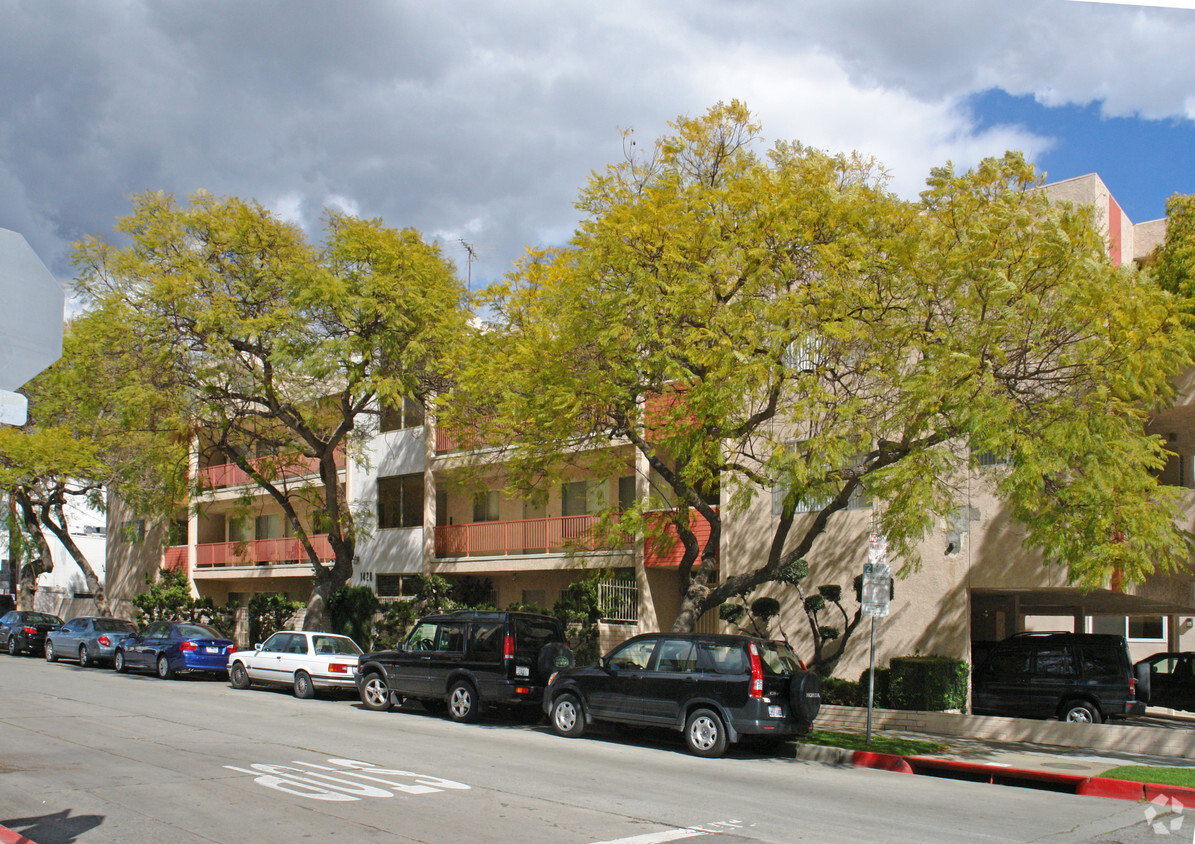 Foto del edificio - Rexford Alcott Apartments