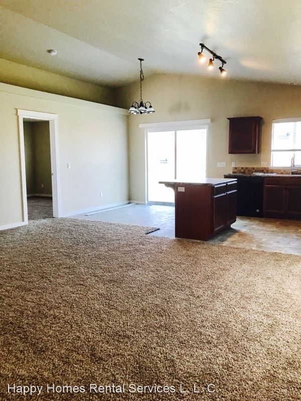 Building Photo - 3 br, 2 bath House - 7819 W. Kayak Court