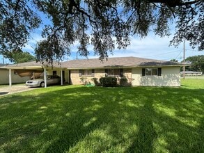 Building Photo - 5202 Wilton Dr