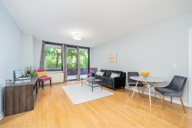 Foto principal - 700 Grove St