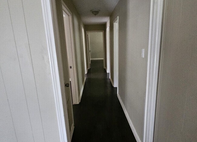 Foto del edificio - 3303 Roaming Woods Ln