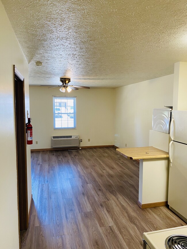 Foto del edificio - 35 Cedarcrest Ct