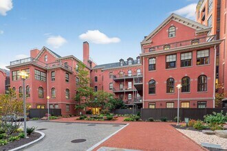 Building Photo - 215 I St NE