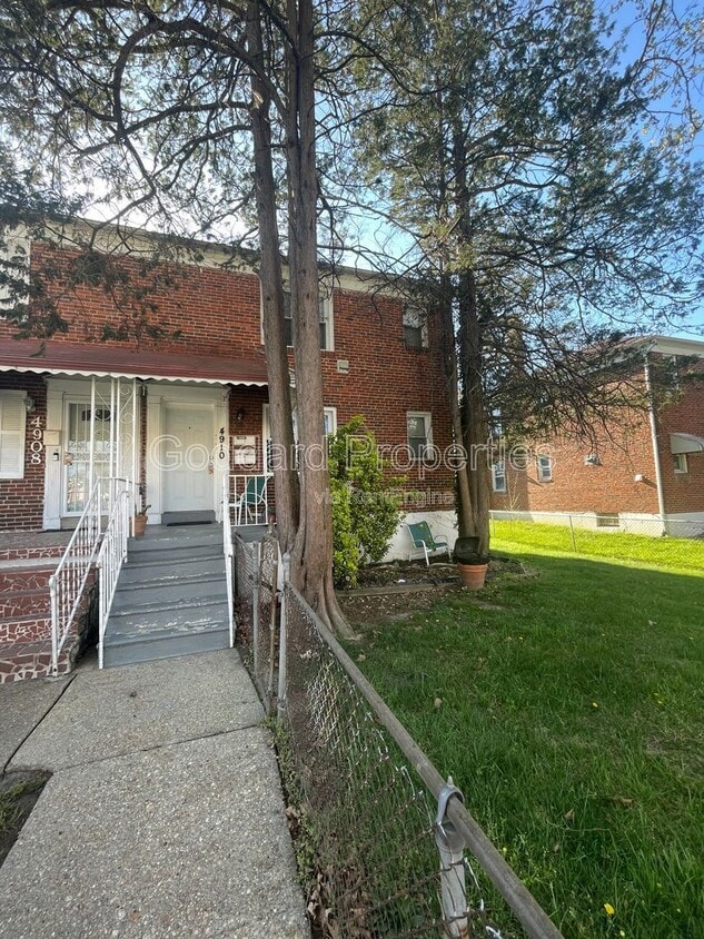 Photo - 4910 Poe Avenue