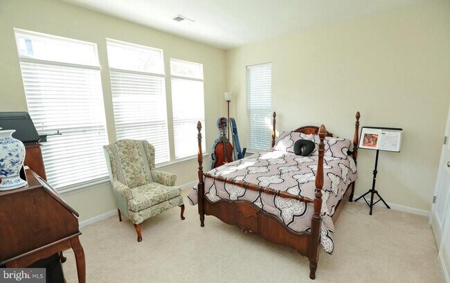 Building Photo - 35 Derby Dr