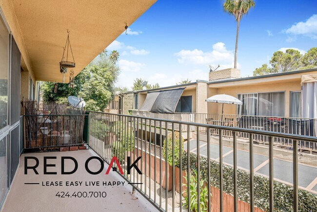 Building Photo - 15101 Magnolia Blvd