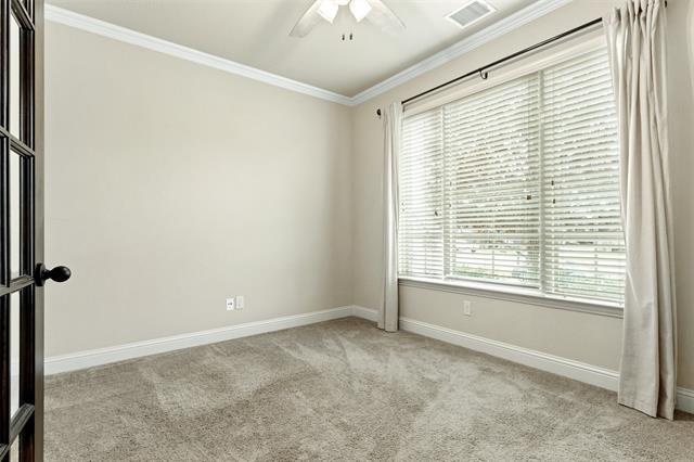 Building Photo - 3913 Gregory Dr