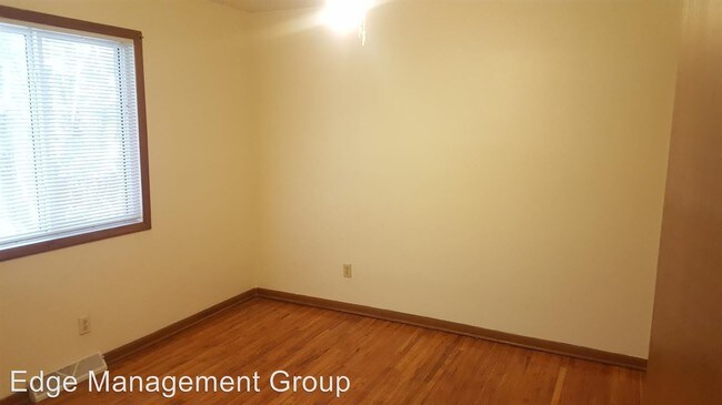 Building Photo - 604 E Seerley Blvd