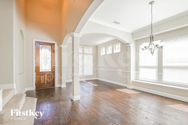 Building Photo - 1045 Dunhill Lane