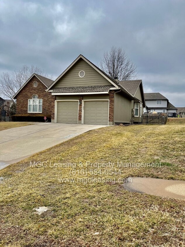 901 NW High Point Dr, Lee's Summit, MO 64081 House Rental in Lee's