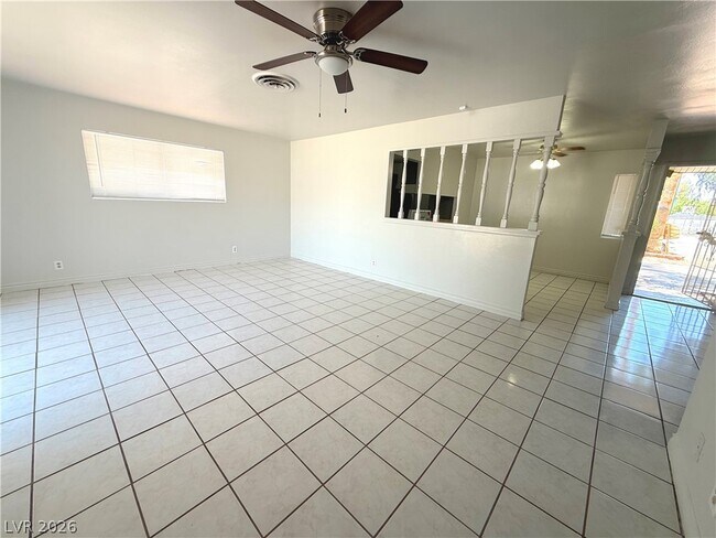 Building Photo - 5908 Carmen Blvd