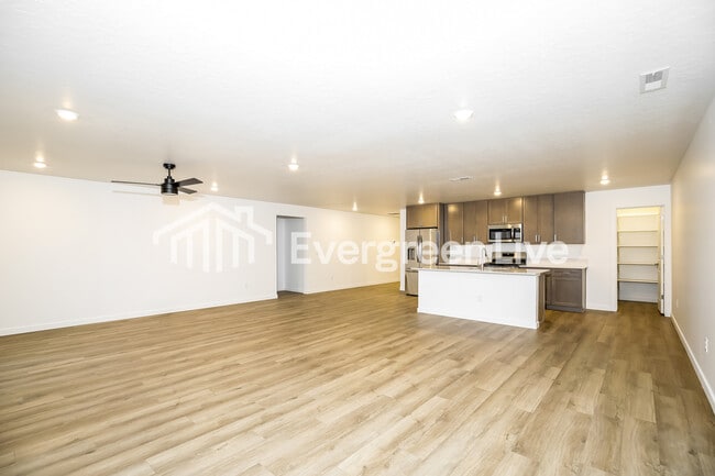 Building Photo - 15146 Nimbus Way