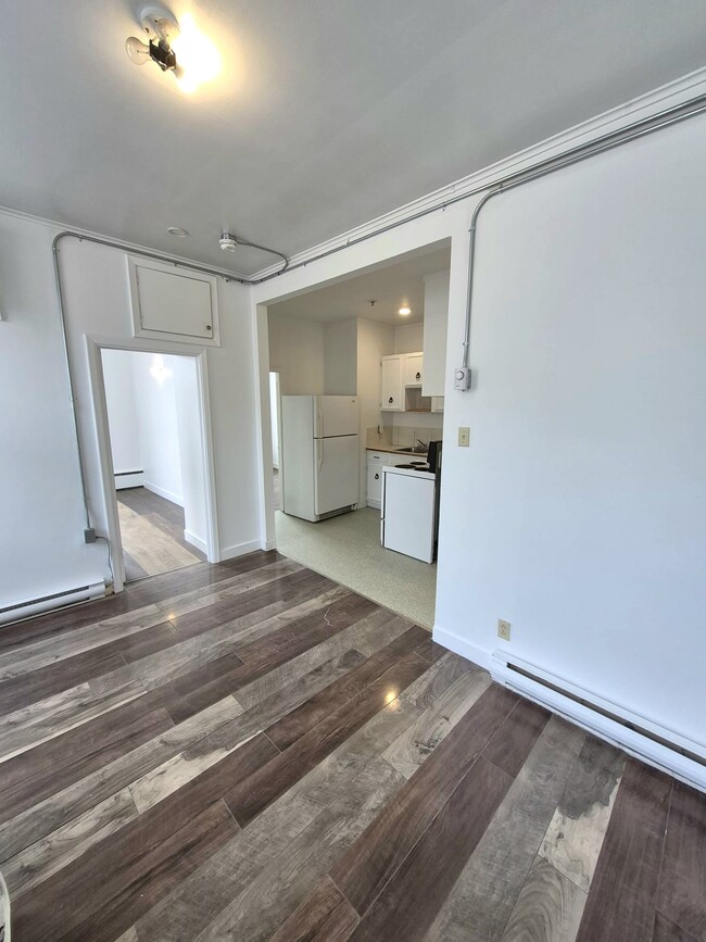 Building Photo - 2-Bedroom - 1 Bathroom Apartment – Uptown Saint John