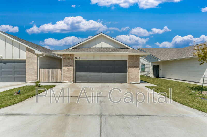 Primary Photo - 4315 N Sandplum St