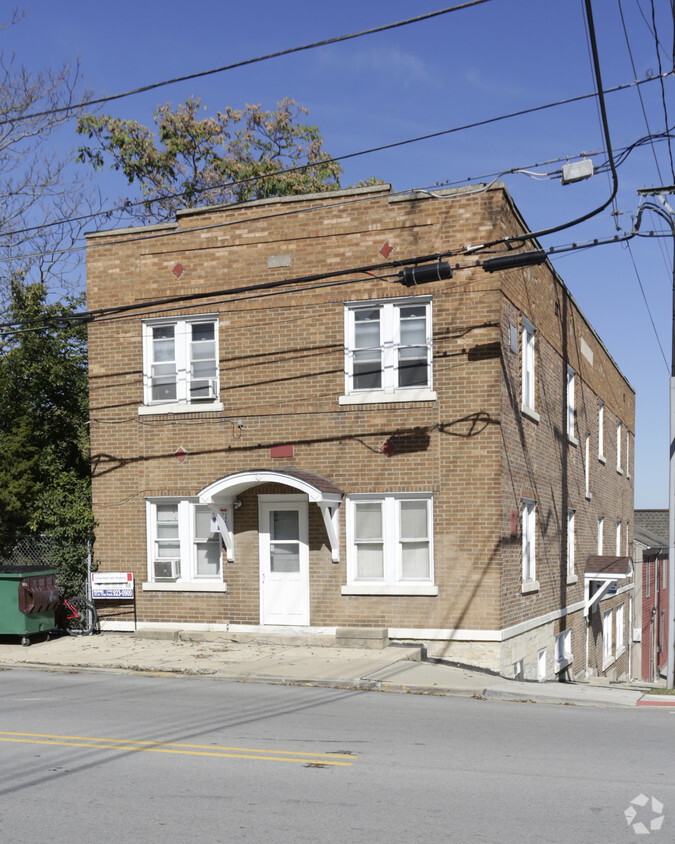Building Photo - 226 Lemont St