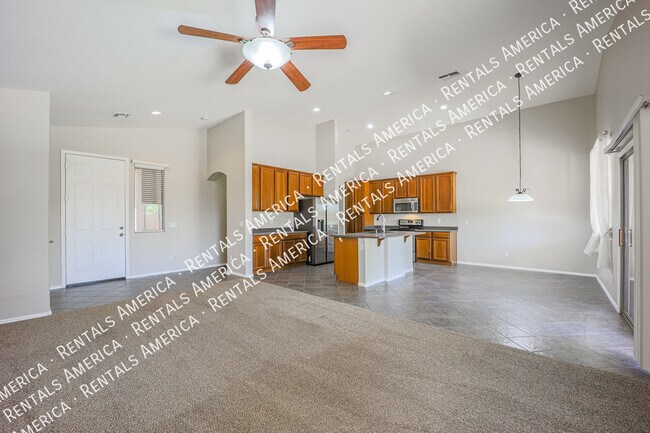 Building Photo - 6061 S Topaz Pl