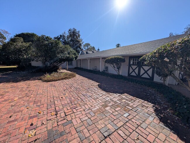 Foto del edificio - 405 Colleton Ave SE