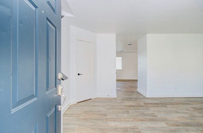 Foto del edificio - 6117 Settlers Square Ln