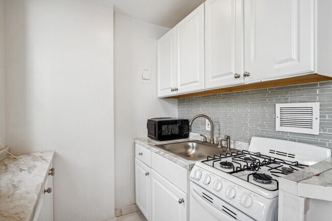 Foto del edificio - Charming & Bright Studio at River Place North