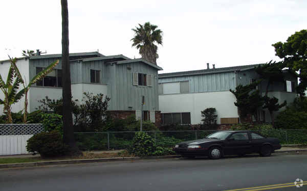 Building Photo - 4953 W Point Loma Blvd