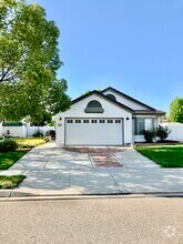 Building Photo - 2899 Thicket Pl