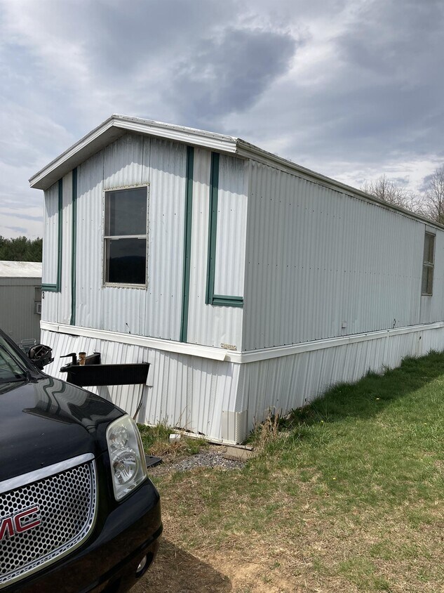 3 Becky Ln, Fairview, NC 28730 House Rental in Fairview, NC