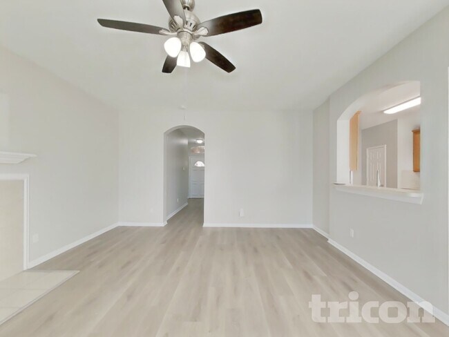 Building Photo - 3123 Spring Ranch Ln