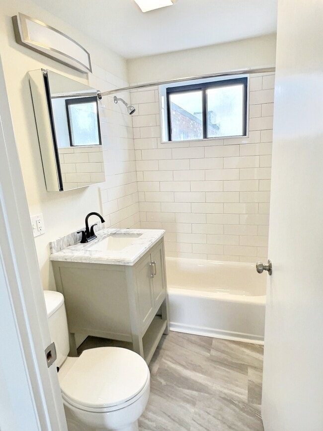 Building Photo - 1039 Commonwealth Ave