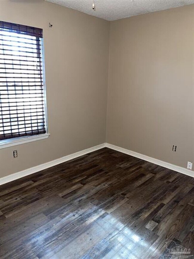 Foto del edificio - 4251 Willow St