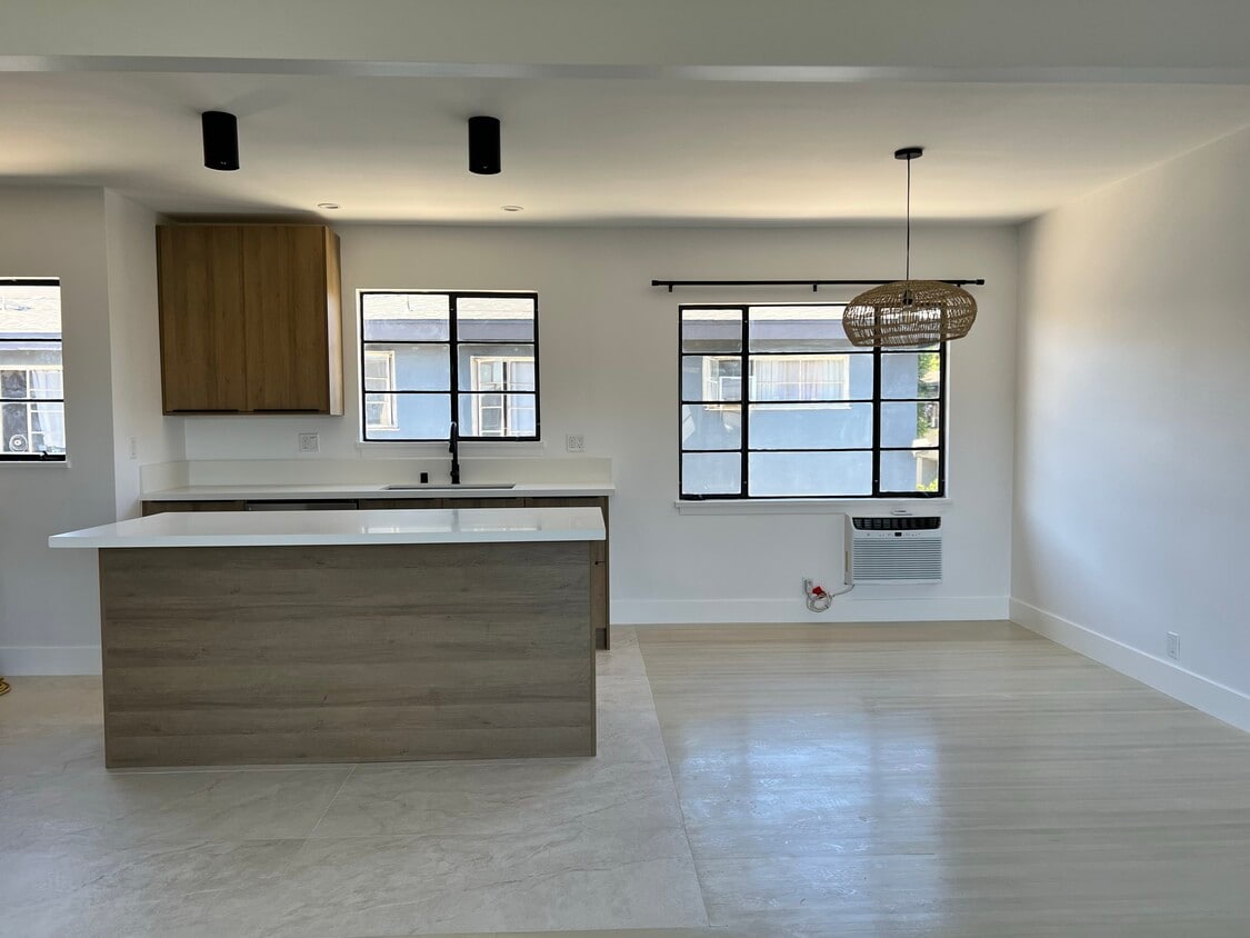 6231 Lexington Ave Unit 2, Los Angeles, CA 90038 Apartments in Los