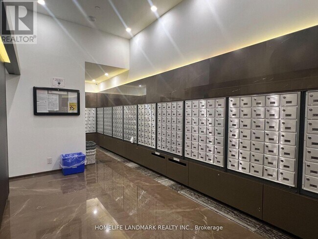 Photo du bâtiment - 101 Charles St E