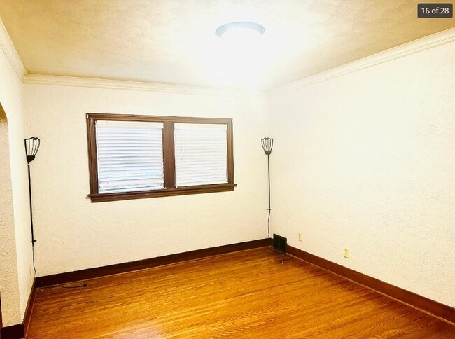 Foto del edificio - 2501 W Moss Ave