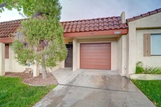 Building Photo - 5620 Hobble Creek Dr