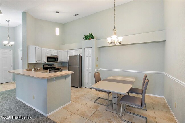 Foto del edificio - 13810 Sutton Park Dr N