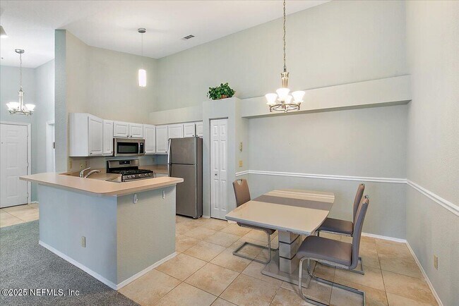 Building Photo - 13810 Sutton Park Dr N