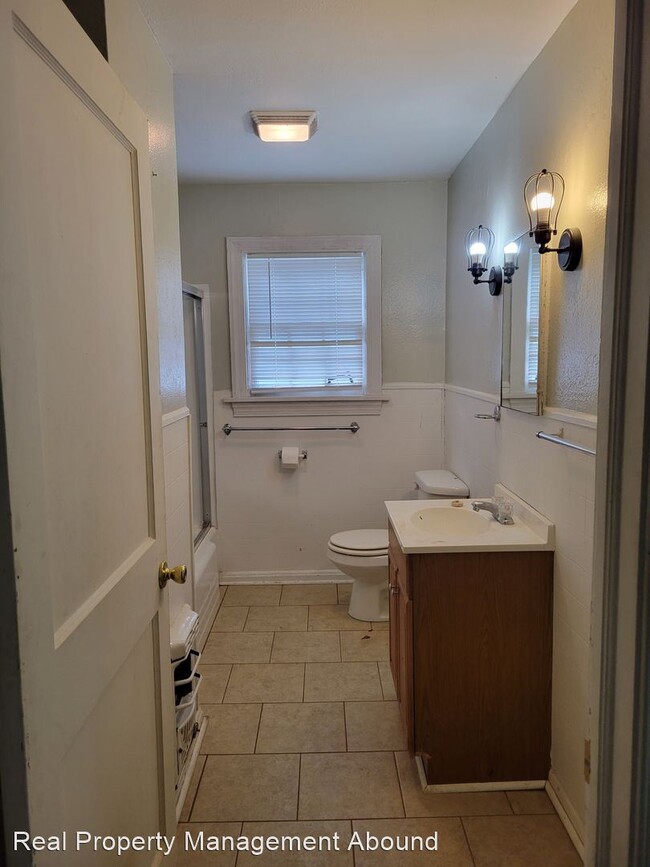 Building Photo - 2 br, 1 bath House - 544 S. Mission St. - ...