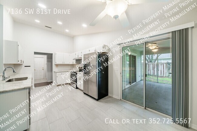 Foto del edificio - 7136 SW 81st Dr