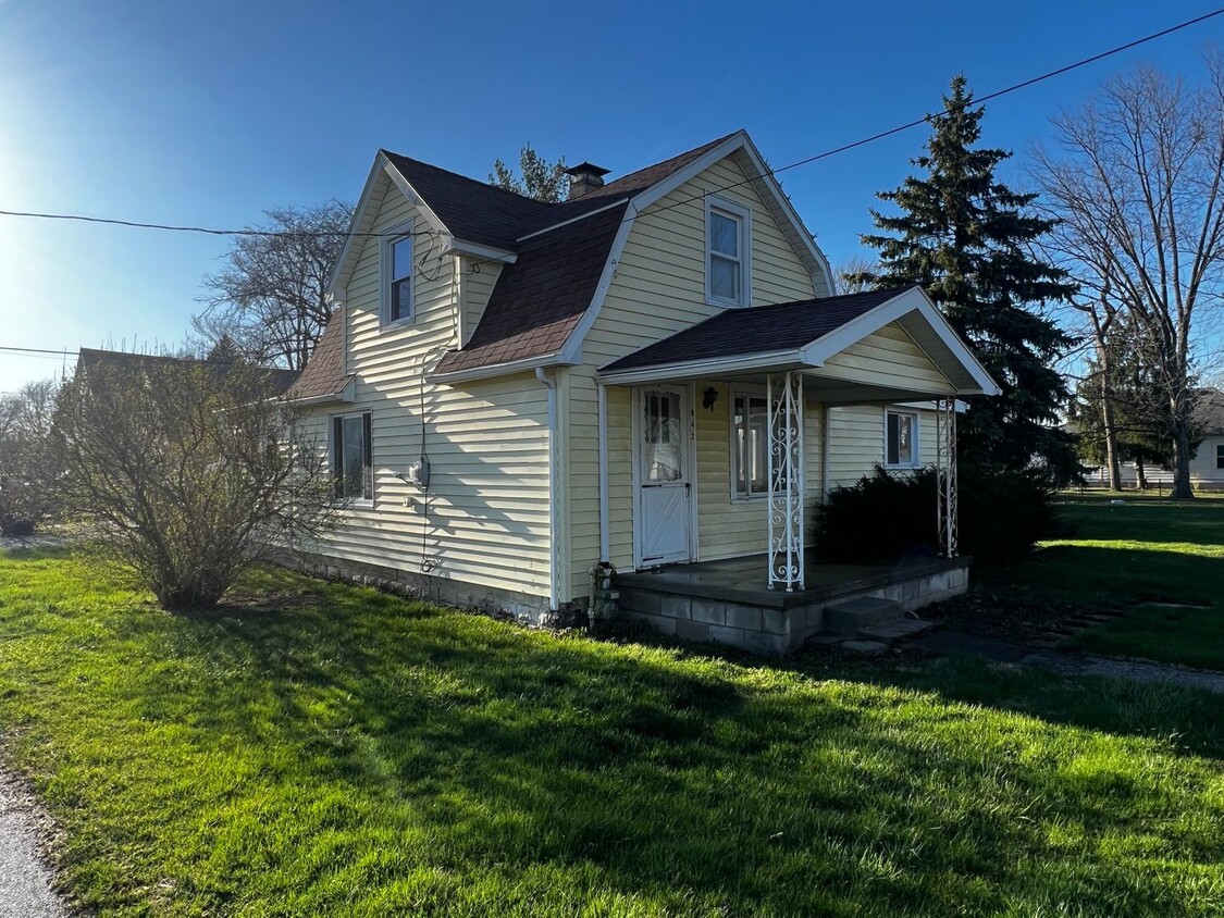 Building Photo - 2-Bedroom Northwood Rental