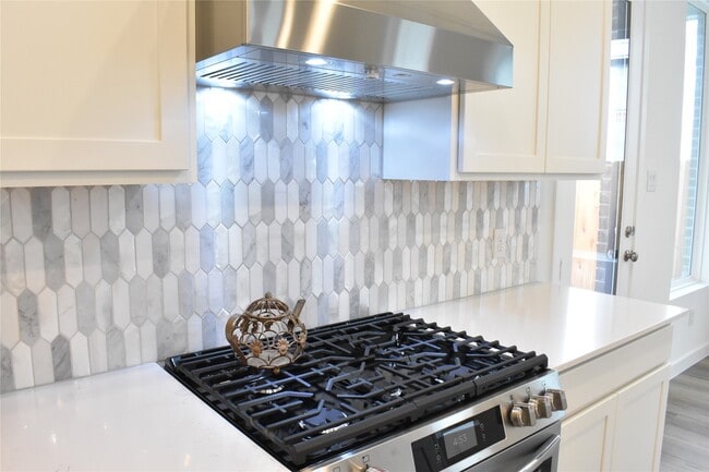 Building Photo - 32042 Sweet Pea Mdw Dr