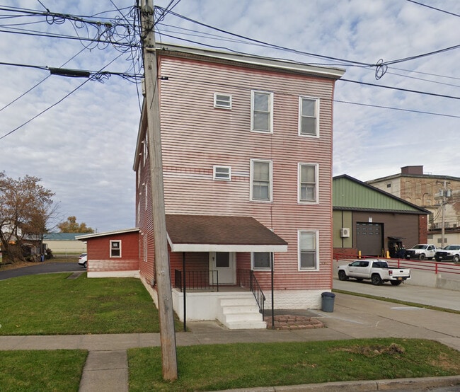 Building Photo - 208 Jefferson Ave